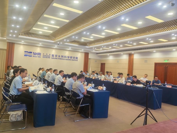 我院召开港口航道泥沙工程交通行业重点实验室发展总结及研究方向规划咨询会